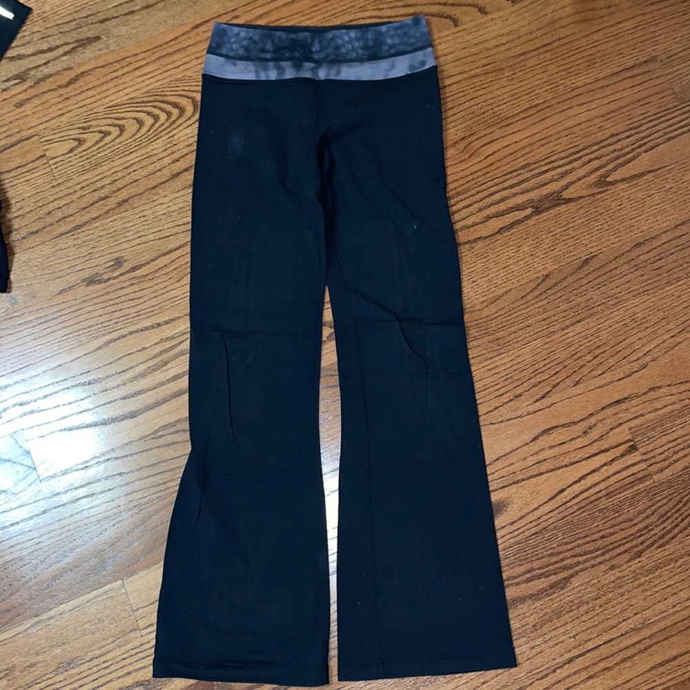 Lululemon yoga pants